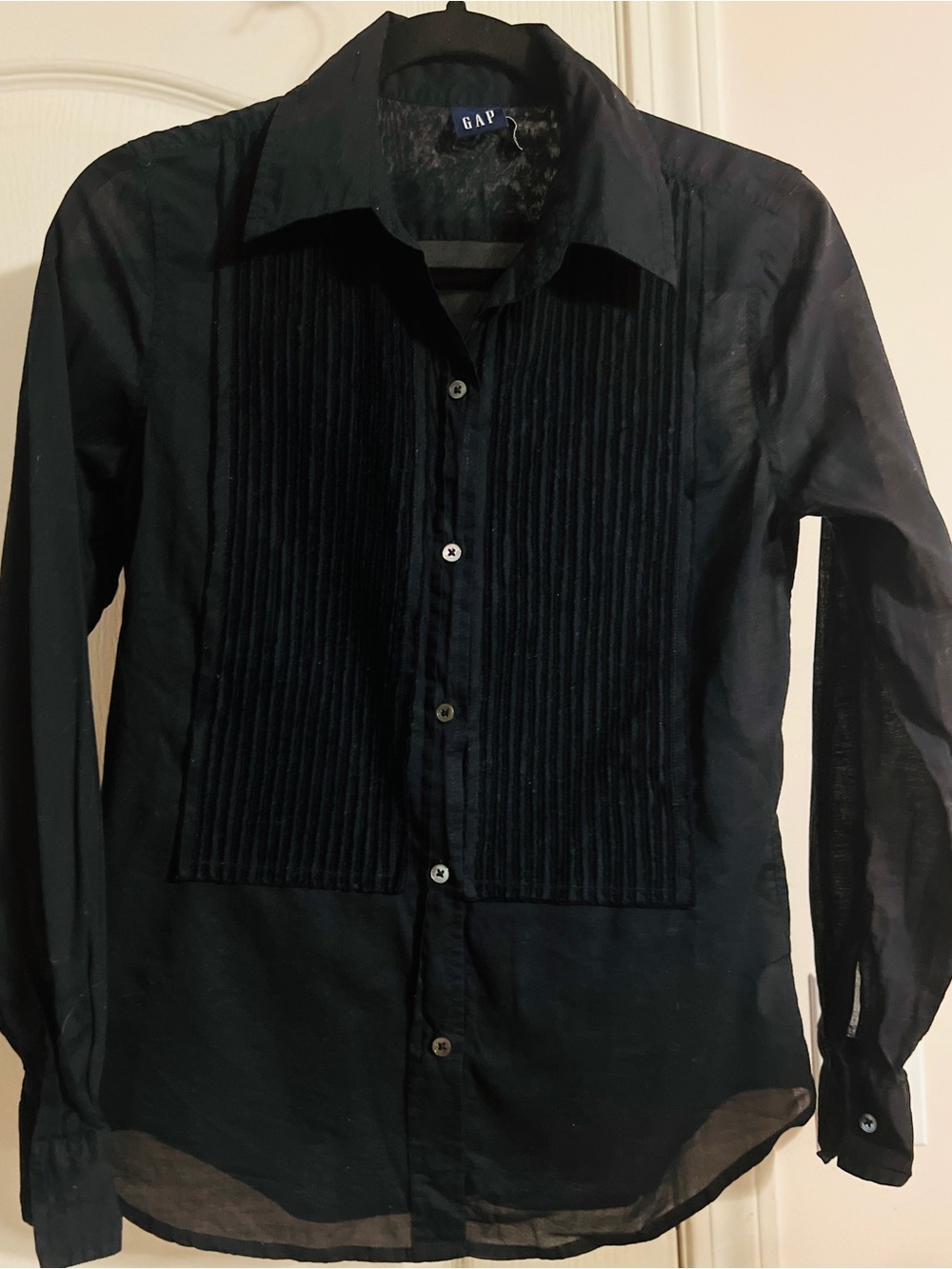 GAP Black Logo Tag Top